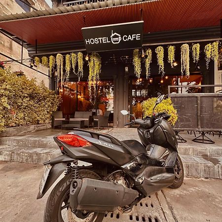 Hostel Friends Station & Cafe Pattaya Ngoại thất bức ảnh
